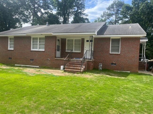 Building Photo - Duplex in Auburn