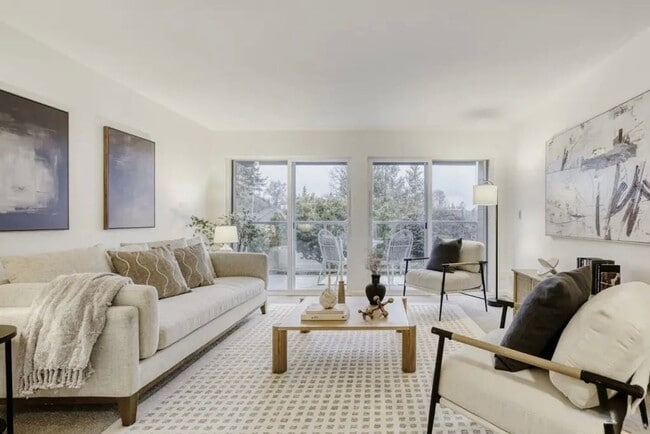 Photo - Canterbury Shores Condominiums ~ Madison Park Unit 215