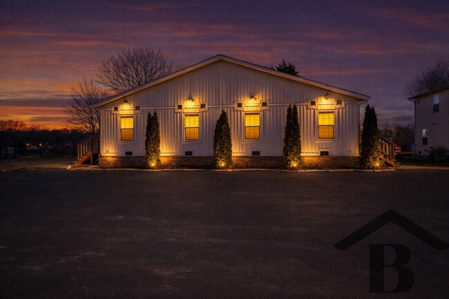 Building Photo - 1522 S Tuscany Ct