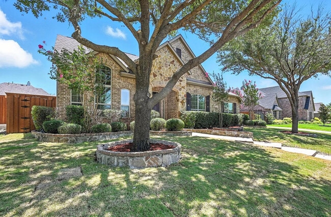 Photo - Room in House on Smoke Tree Dr