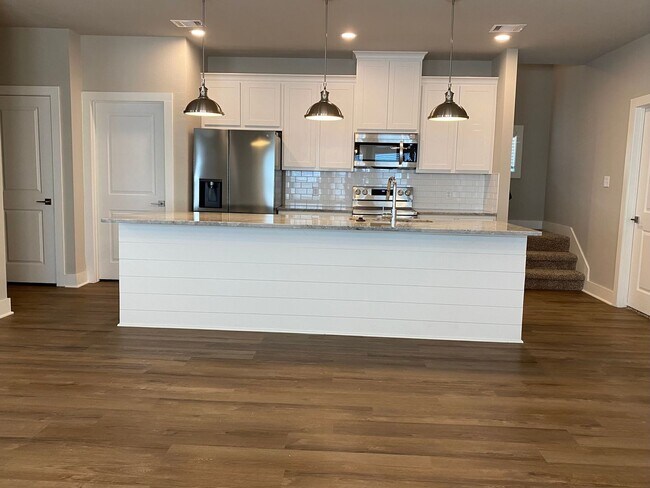 110 Richards St Unit 1