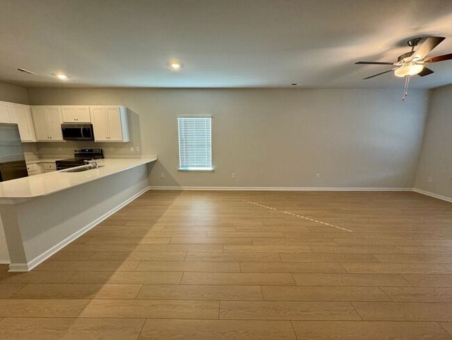 Photo - MOVE IN SPECIAL-FENCED YARD-NEW CONSTRUCTION