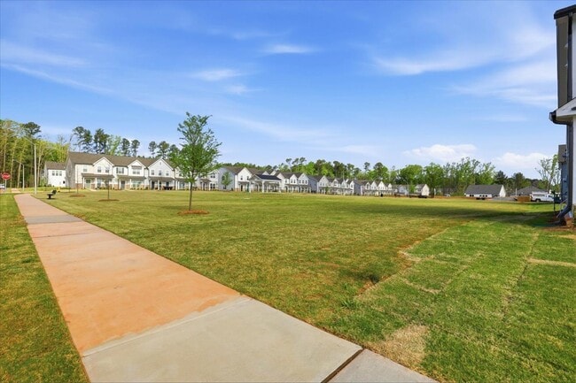 Photo - 513 Prestonfield Wy