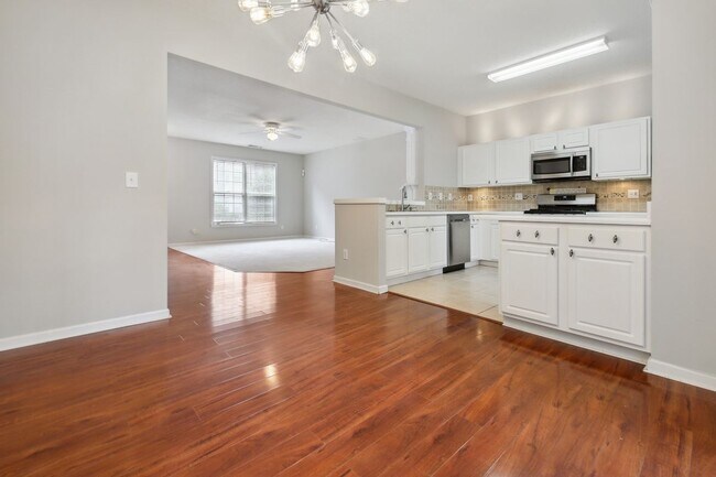 Photo - 4084 Howell Park Rd