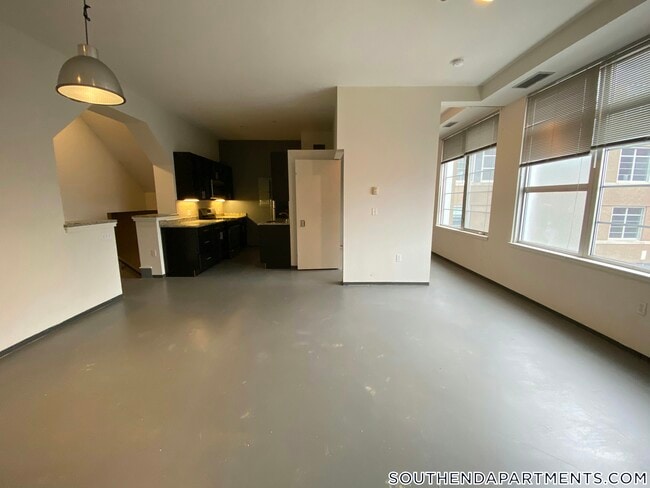 Photo - 160 E Berkeley St Unit 516