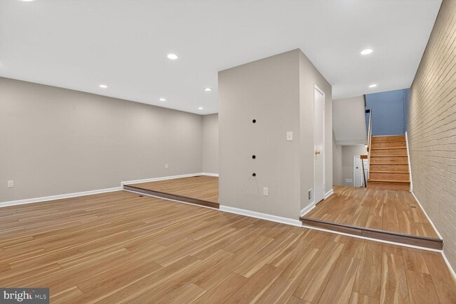 Photo - 2874 Sutton Oaks Ln