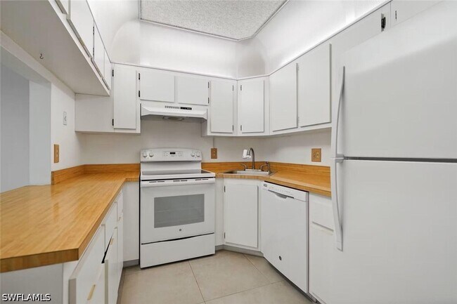 Photo - 802 Sky Pine Way Unit E2
