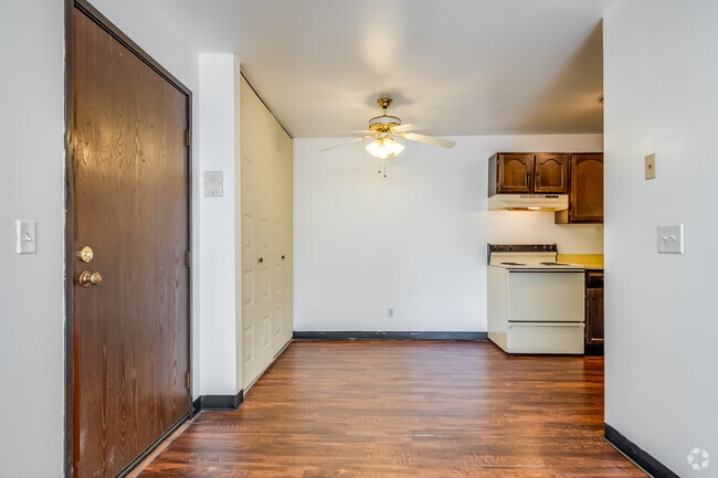 2BR, 1BA - 900SF - Dining Room