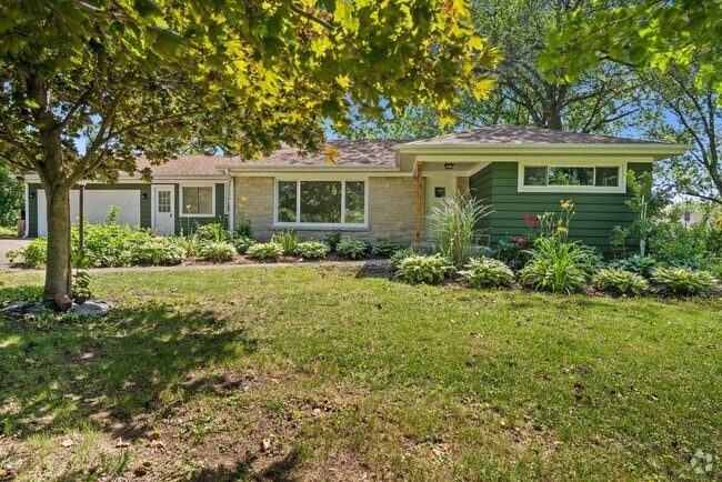 Building Photo - 1350 Hart Rd Rental