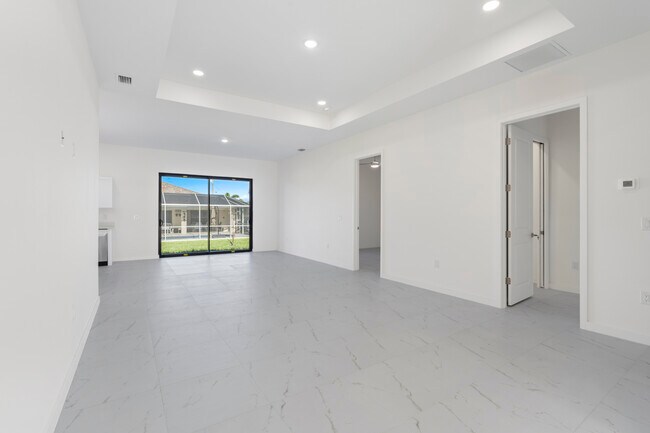 Photo - 4233 Jacaranda Pkwy W