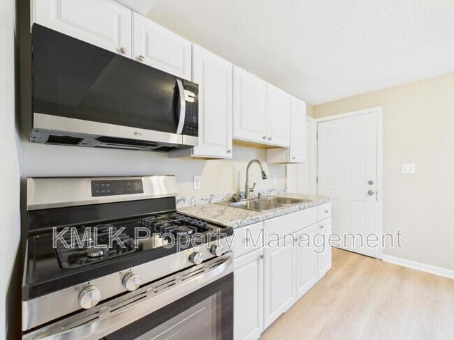 Photo - 9042 Maple Grove Rd