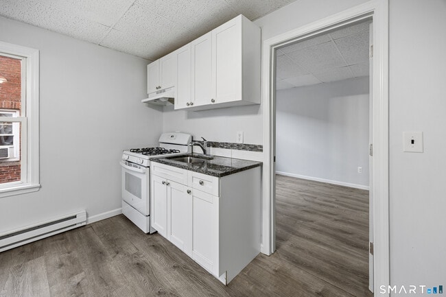 Photo - 70 Center St