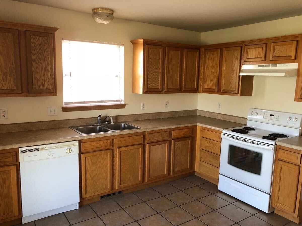 Photo - 3449 S Glenview Ave