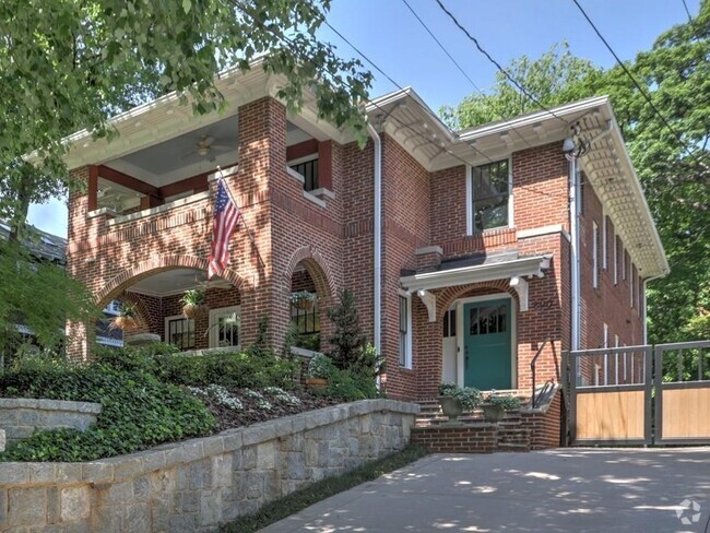Building Photo - 890 Penn Ave NE Rental