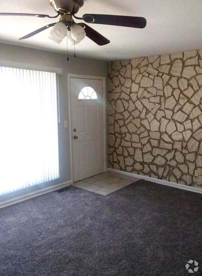 Building Photo - Darling 3 Bedroom in Nice Quiet Area Rental