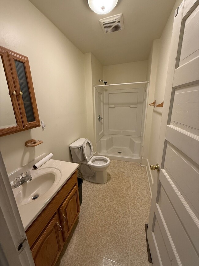 Photo - 451 E 4th St