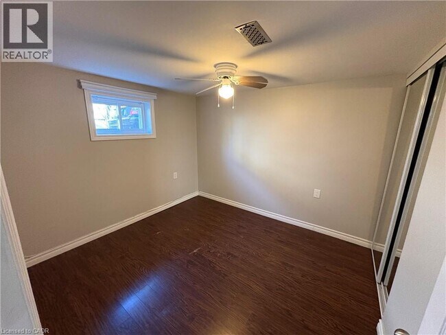 Photo - 285 E 28th St