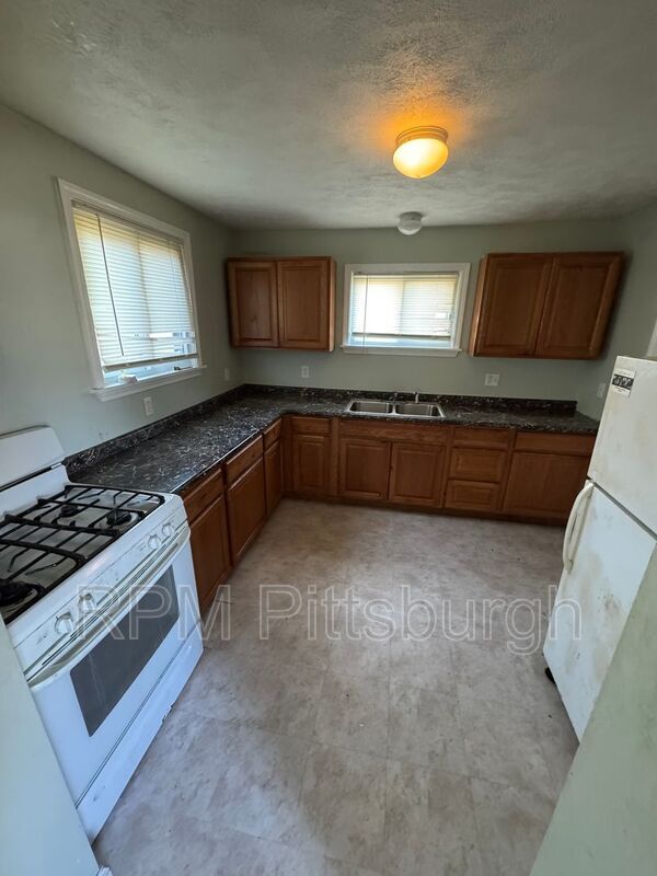 Photo - 601 Farnsworth Ave