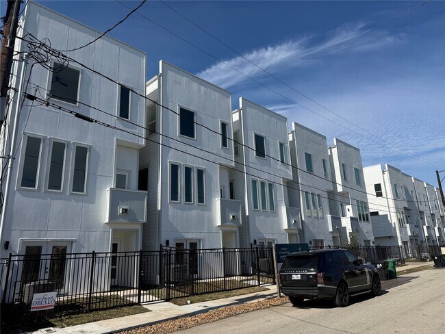 Photo - 6350 Culberson St