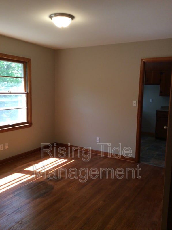 Photo - 533 Zinnia Ln