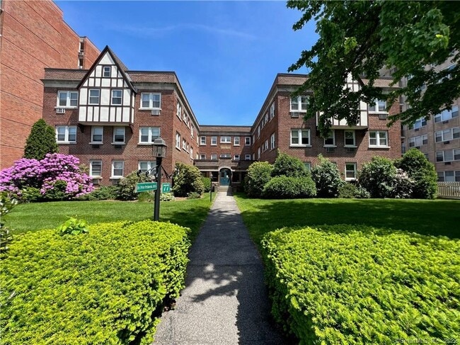 Photo - 77 Glenbrook Rd Unit APT 304
