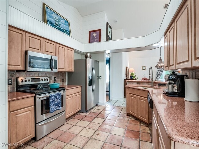 Building Photo - 15004 Cloverdale Dr Rental