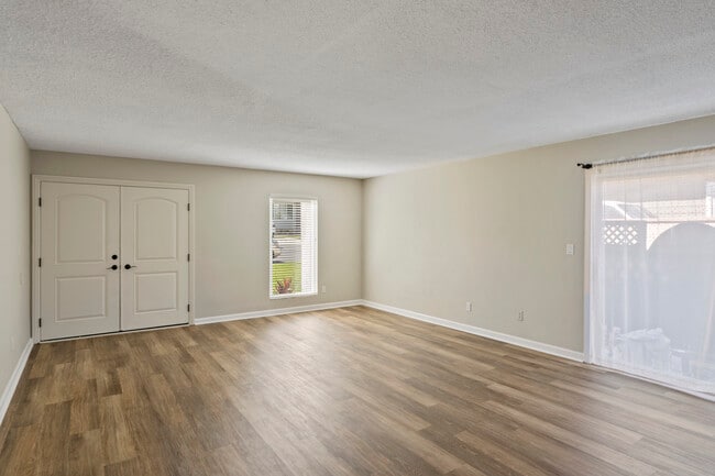 Photo - 1909 Harriman Ln Unidad 1