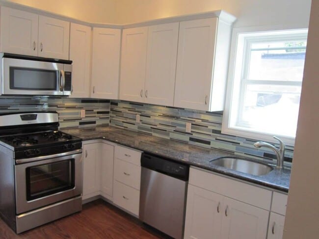 Building Photo - 159 S 18th St Unit 2