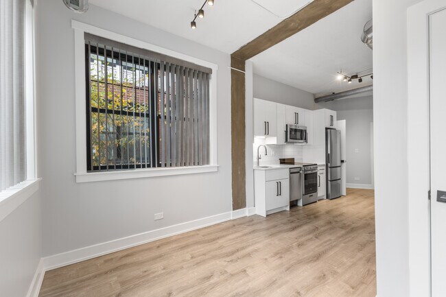 Photo - 7645 N Sheridan Rd Unit 114