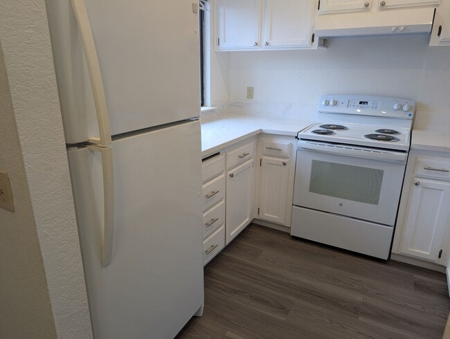 Photo - Completely remodeled and updated condo close to Fresno State, shopping and hwy 168