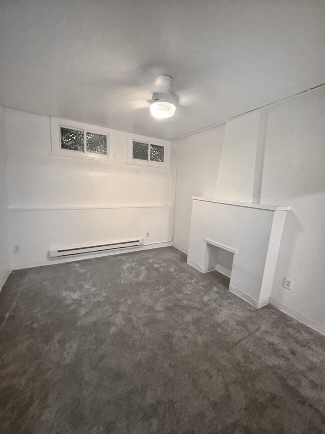 Photo - 240 Main St
