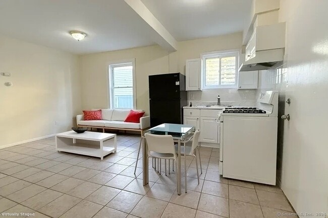 Building Photo - 236 Greenwich Ave Unit 5