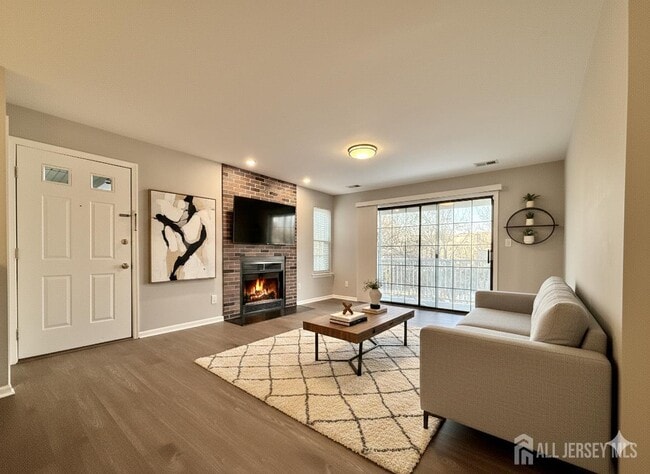 Photo - 263 Crosspointe Dr