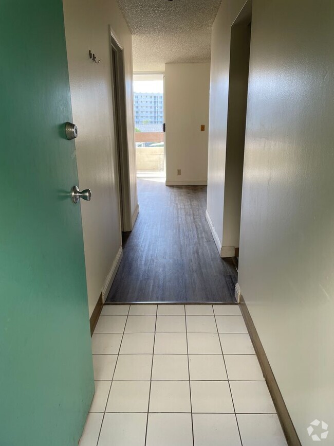 Building Photo - Spacious 1 bedroom! Great Location! Unit A309 Rental