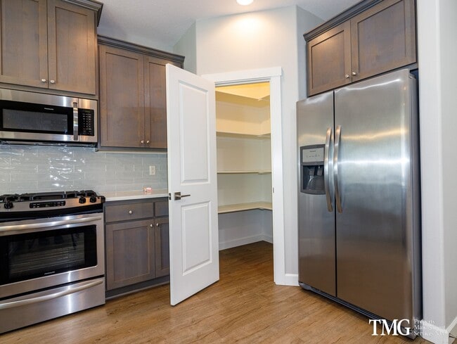 Photo - Pre-Leasing 3 Bedroom Townhome W/Garage