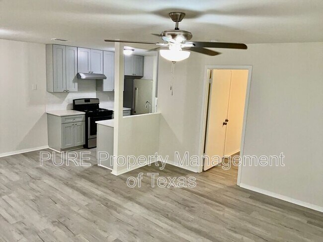 Photo - 417-418 Parkhill Cv Unidad 417