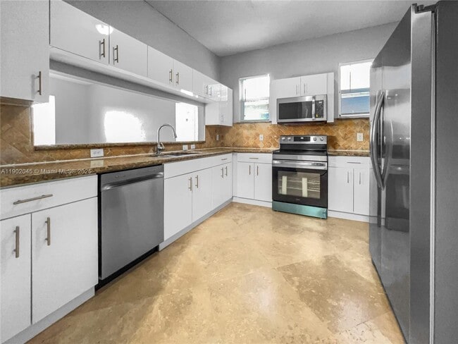 Photo - 1736 NE 9th Dr