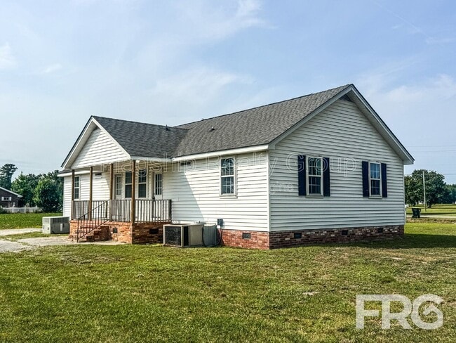 Photo - 1716 Tommys Rd