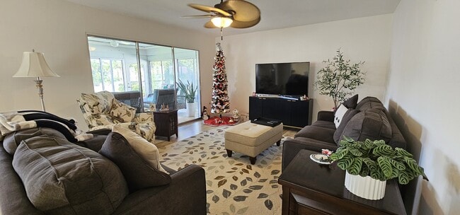 Photo - 2009 Riverbluff Pkwy