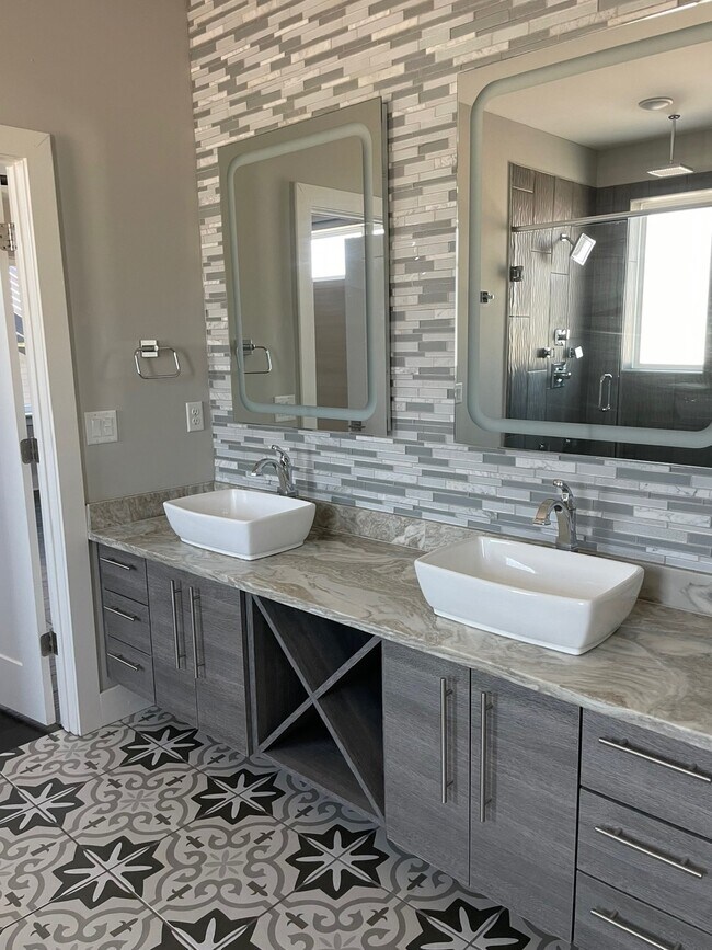 Photo - 1 N Desoto Pl