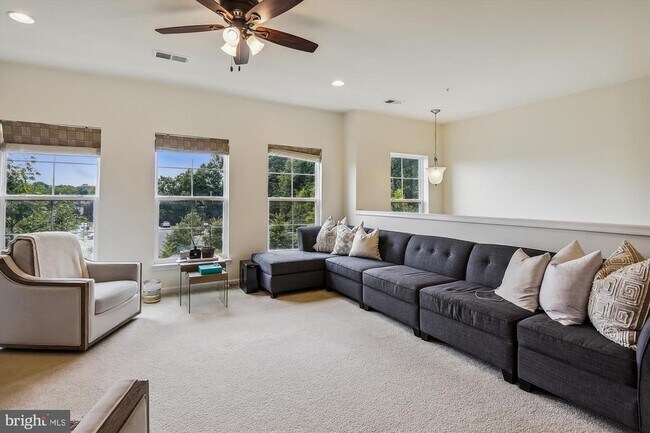 3028 Rittenhouse Cir Unit 40