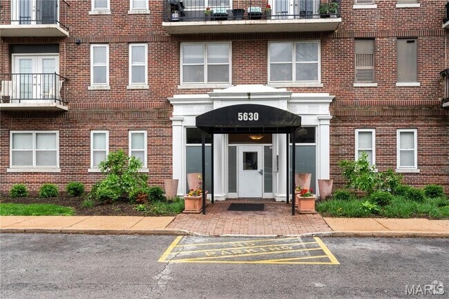 Building Photo - 5630 Pershing Ave Unit 21 Rental