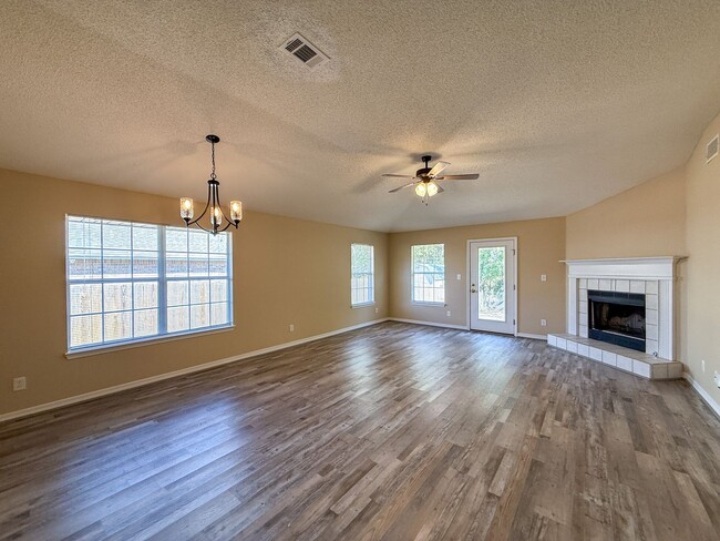 Photo - 3 Bedroom 2 Bath Brick Home in Milton!