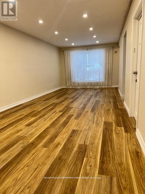 Photo - 39 Franson Crescent