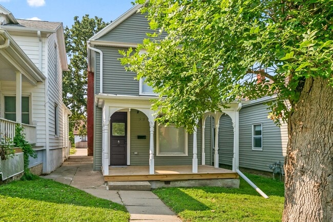 Photo - **Coming Soon! Fully Remodeled 3 Bedroom, 1 Bath Home**