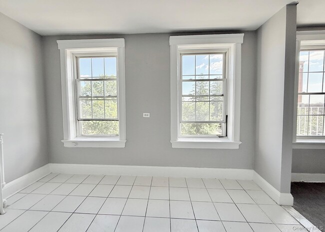 Photo - 132 W Boston Post Rd Unidad 5