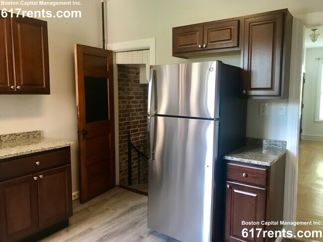 Photo - 30 Leamington Rd Unit 1