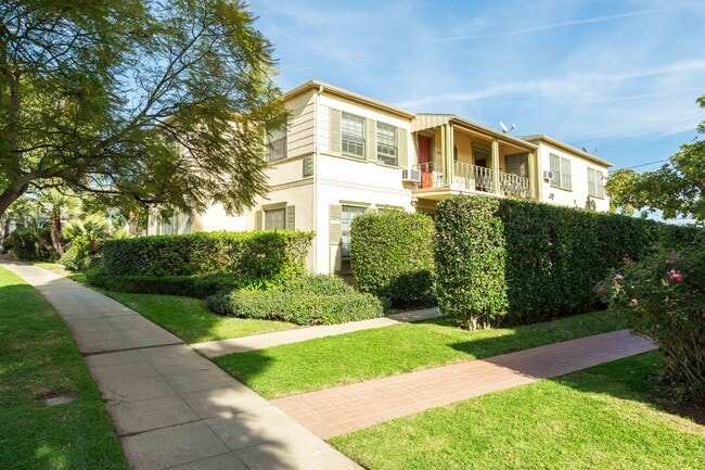 Exterior - 1290 Devon Ave Unit 1290