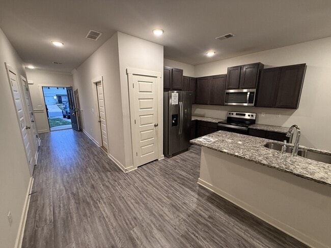 Photo - 680 The Heights Ln