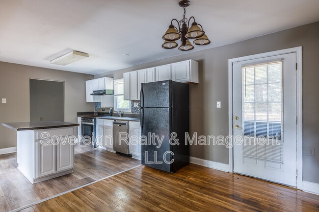 Photo - 2833 Cardo Dr NW